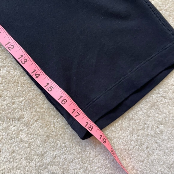 NEW Nike Pants Womens Extra Small Black Fit Dry Sports Capri Stretch Activewear - Picture 11 of 12